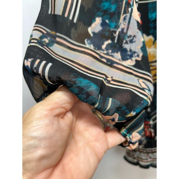 Christopher & Banks Women's Petite Blouse Abstract Print P/M - Picture 5 of 8